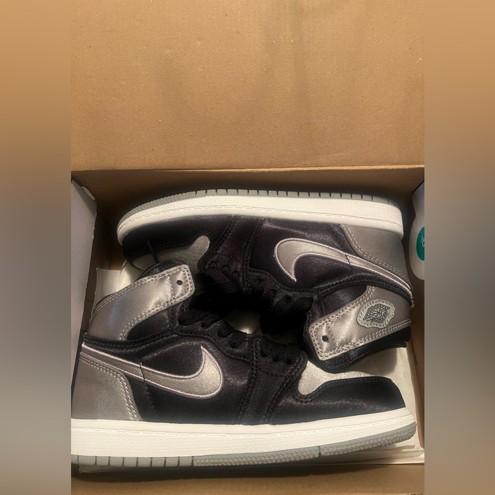 Toddler Jordan 1 Retro High OG "Satin Shadow"